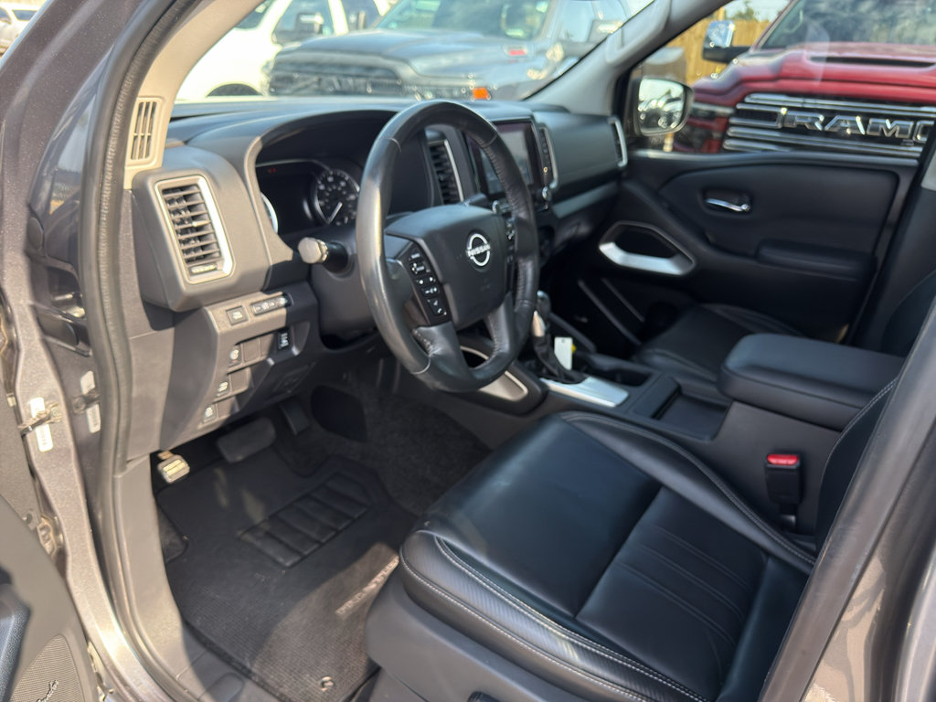 Used 2022 Nissan Frontier SV w/ SV Premium Package RWD image 9