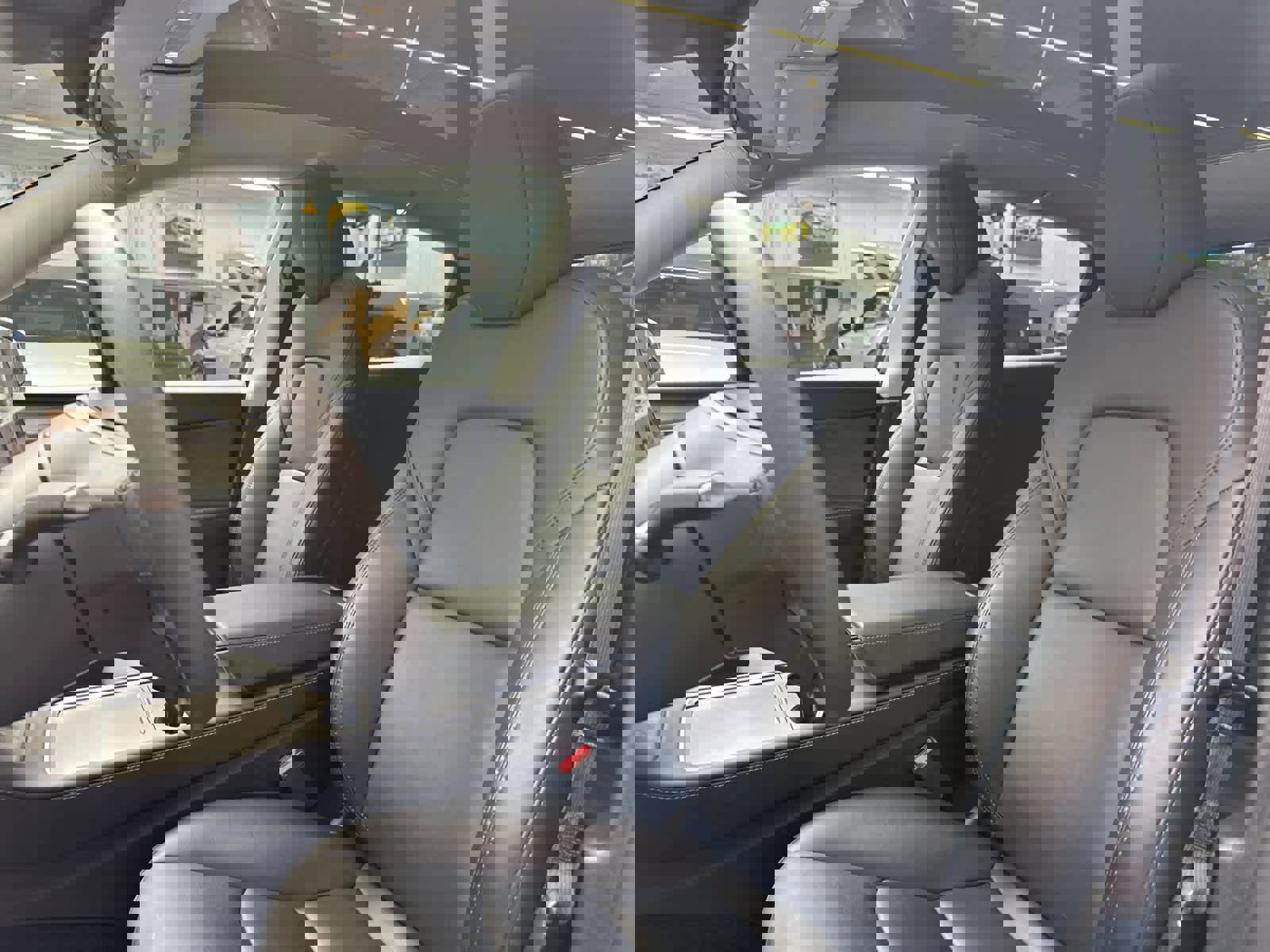 Used 2024 Tesla Model Y Long Range image 5