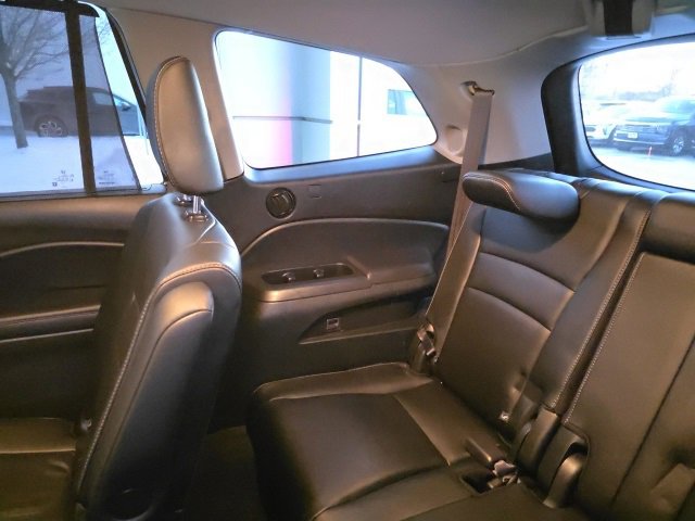 Used 2022 Honda Pilot Touring image 18