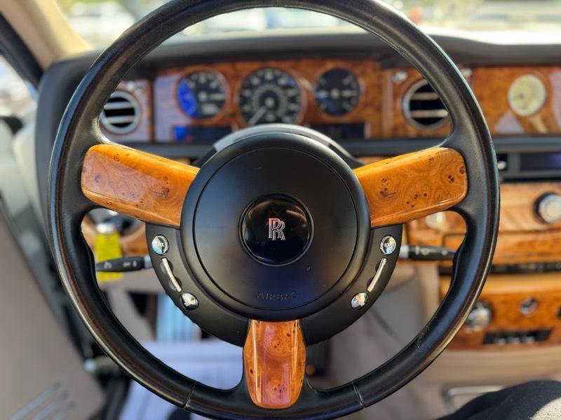 Used 2006 Rolls-Royce Phantom Sedan RWD image 80