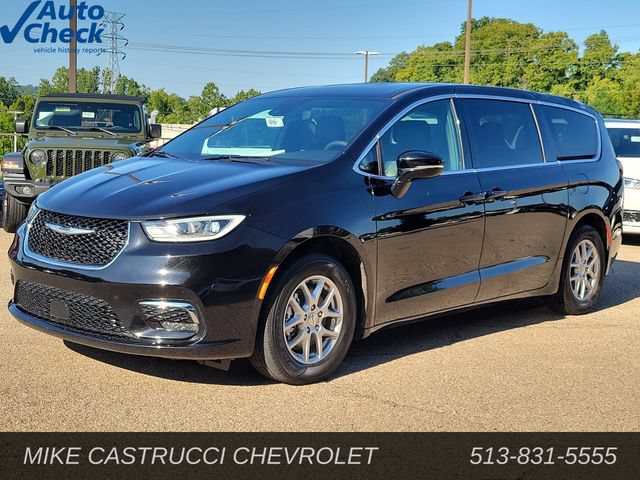 Used 2025 Chrysler Pacifica Select FWD video 1
