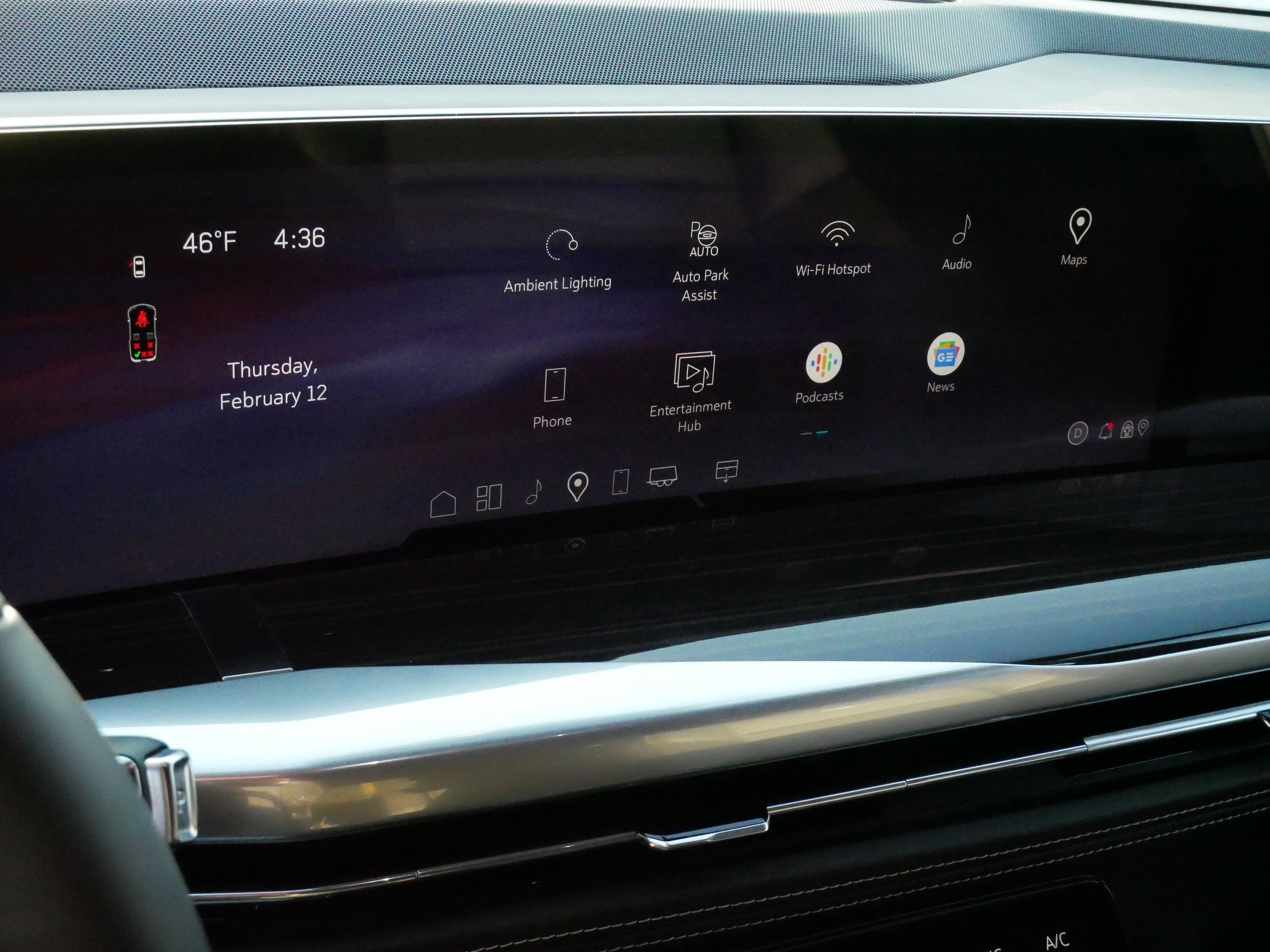 Certified 2025 Cadillac Escalade Luxury w/ LPO, Floor Liner Package image 22