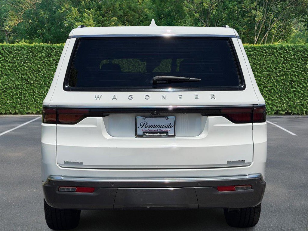 Used 2022 Jeep Wagoneer Series II AWD/4WD image 5
