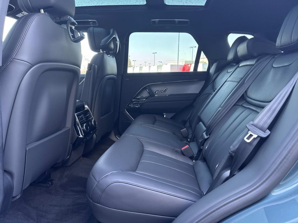 New 2026 Land Rover Range Rover Sport Dynamic SE image 14