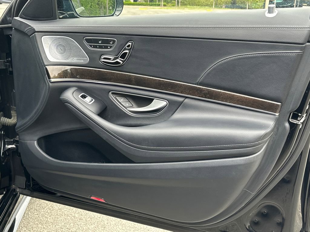 Used 2015 Mercedes-Benz S 550 4MATIC Sedan image 14