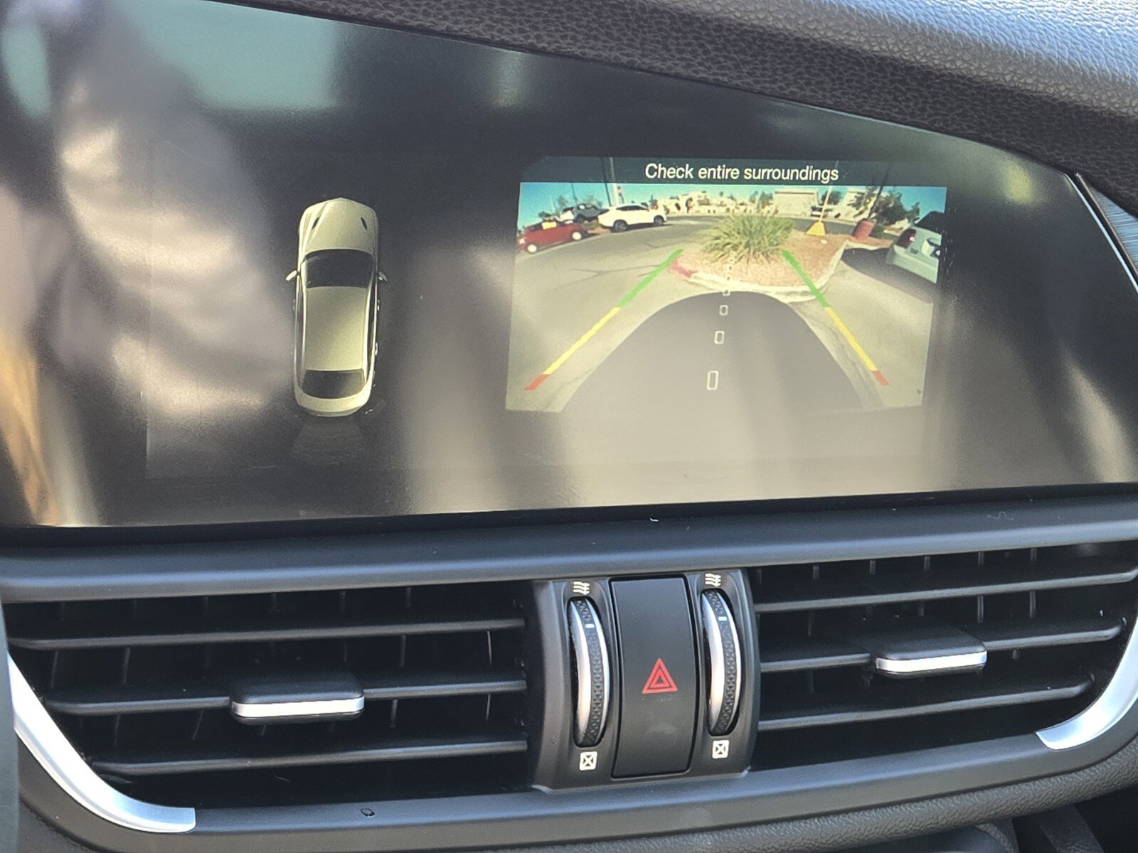 Used 2018 Alfa Romeo Giulia AWD image 19