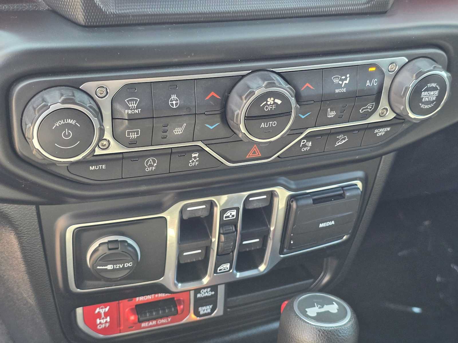 Used 2021 Jeep Wrangler Unlimited Rubicon AWD/4WD image 29