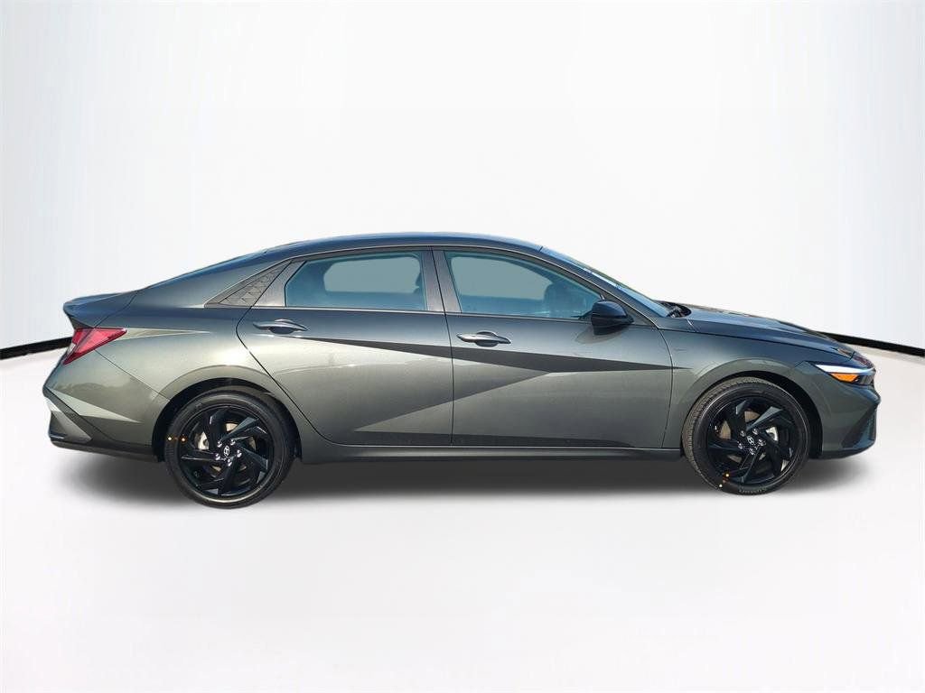 New 2026 Hyundai Elantra Sport w/ Cargo Package image 4