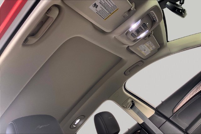 Used 2023 Buick Envision Avenir AWD/4WD image 25