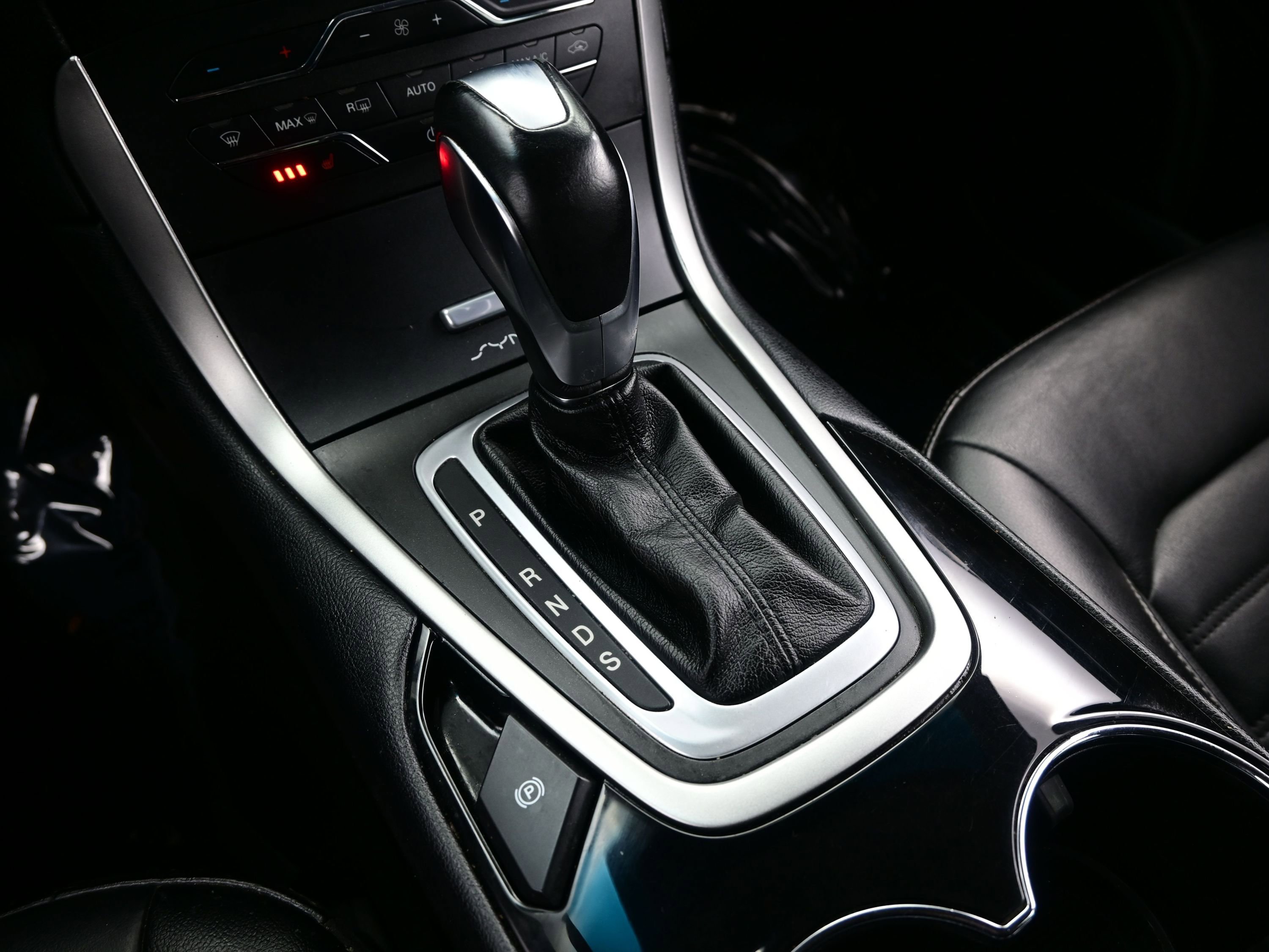 Used 2015 Ford Edge SEL w/ Equipment Group 201A image 21