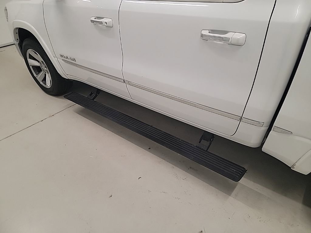 Used 2022 RAM 1500 Limited AWD/4WD image 11