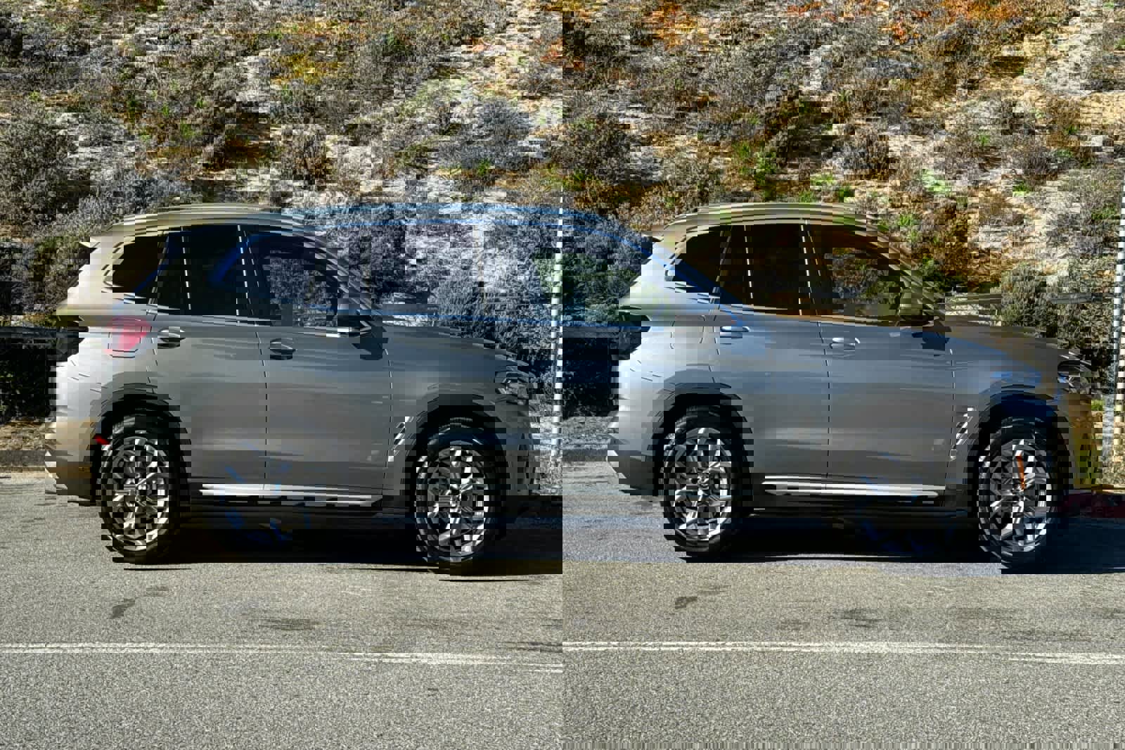 Certified 2023 BMW X3 xDrive30i w/ Premium Package image 7