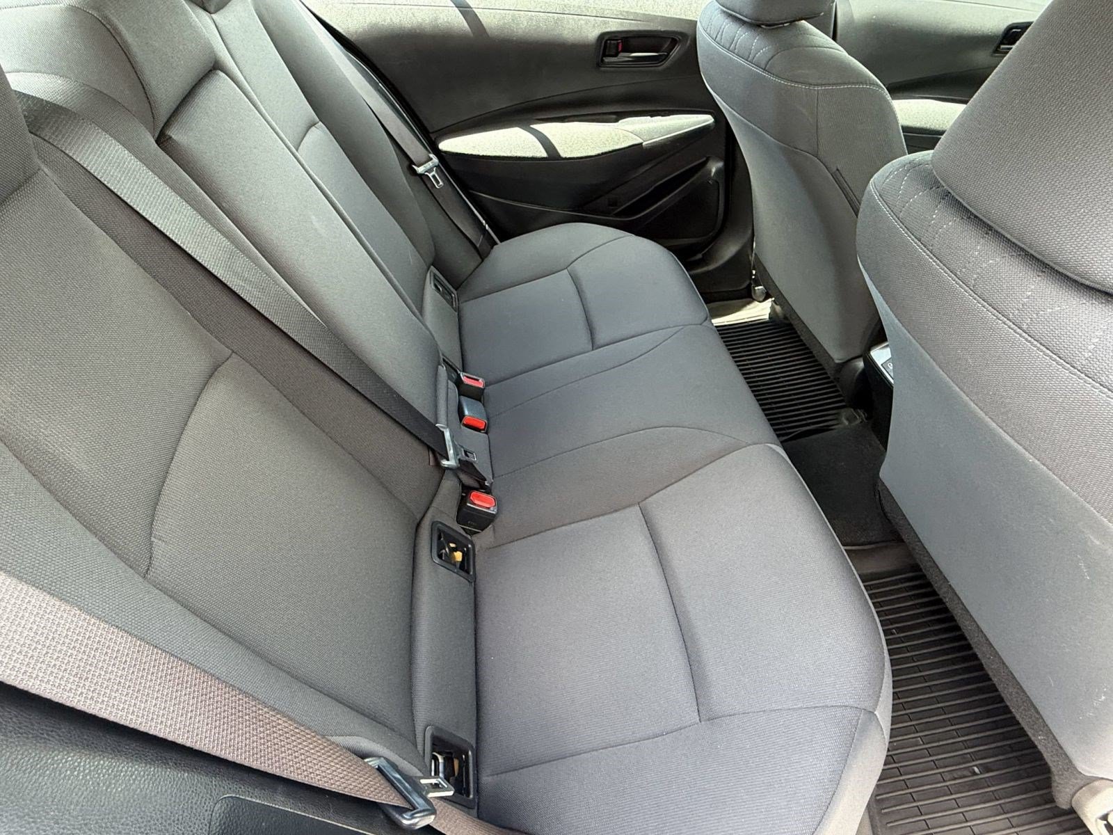 Used 2023 Toyota Corolla LE FWD image 33