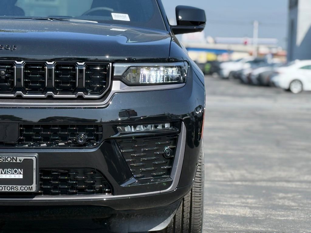 New 2026 Jeep Grand Cherokee Limited Reserve image 4