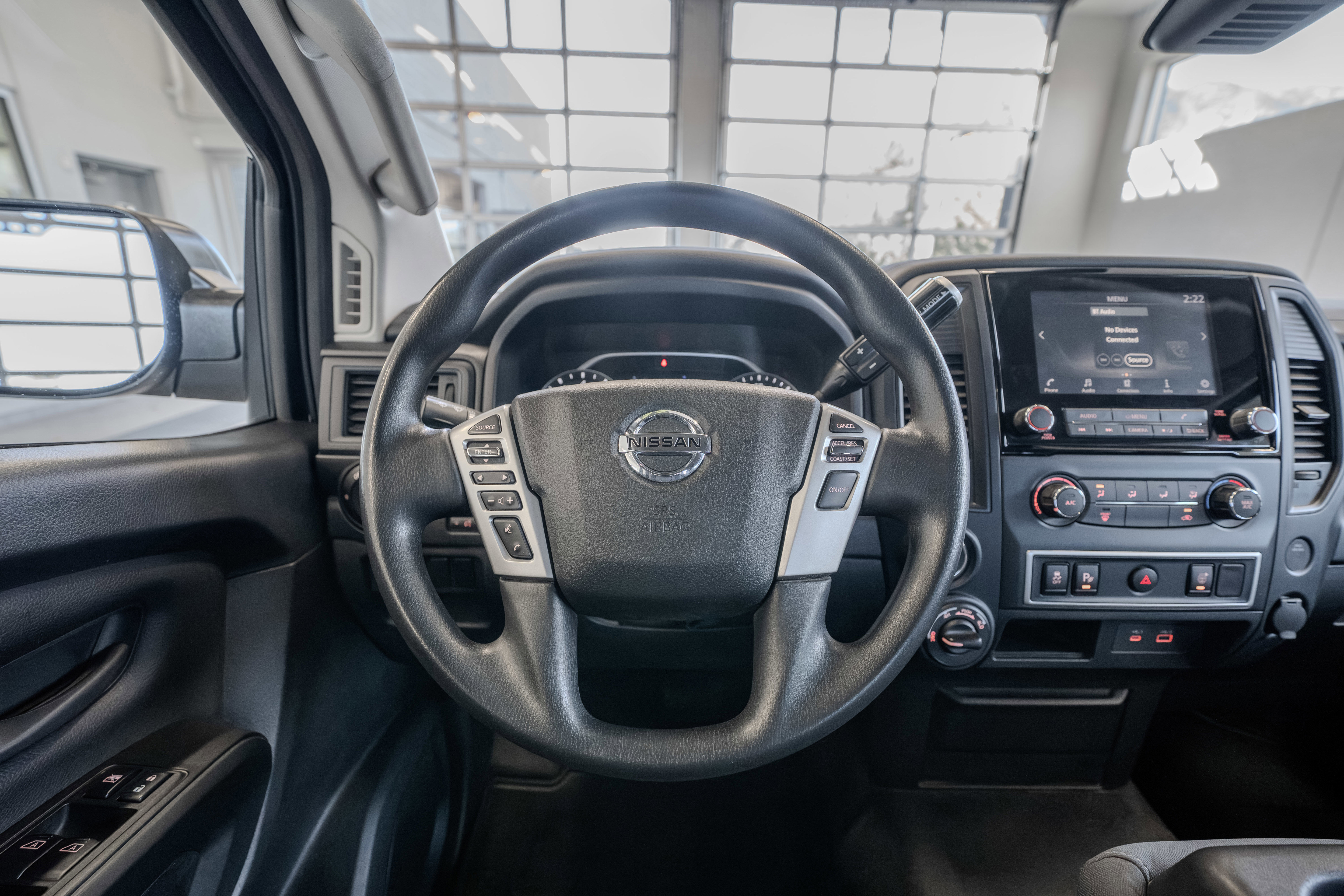 Used 2022 Nissan Titan S w/ S Utility Package image 9