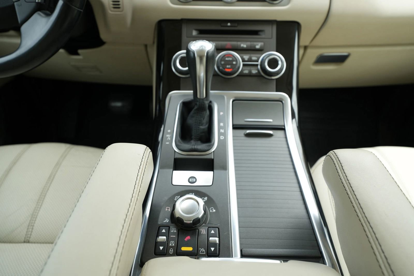 Used 2011 Land Rover Range Rover Sport Supercharged image 29