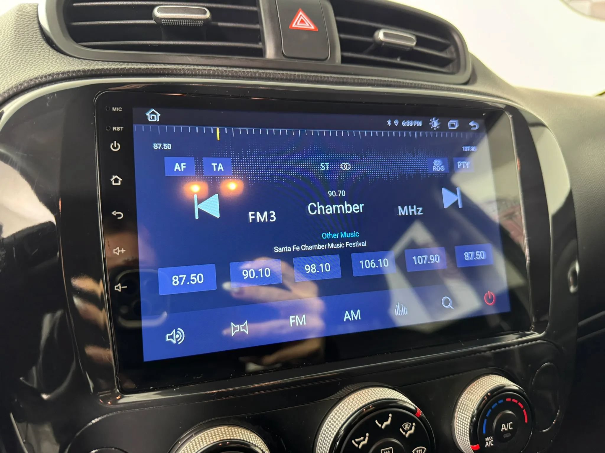 Used 2016 Kia Soul + FWD image 18