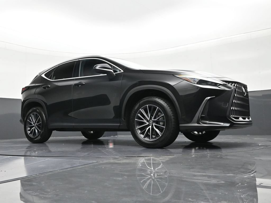 Used 2024 Lexus NX 250 FWD w/ Towing Package (2000 Lbs) image 26