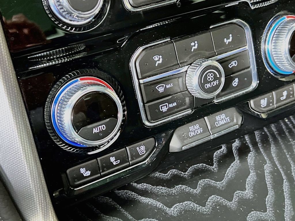Certified 2024 GMC Yukon Denali w/ Advanced Technology Package AWD/4WD image 19