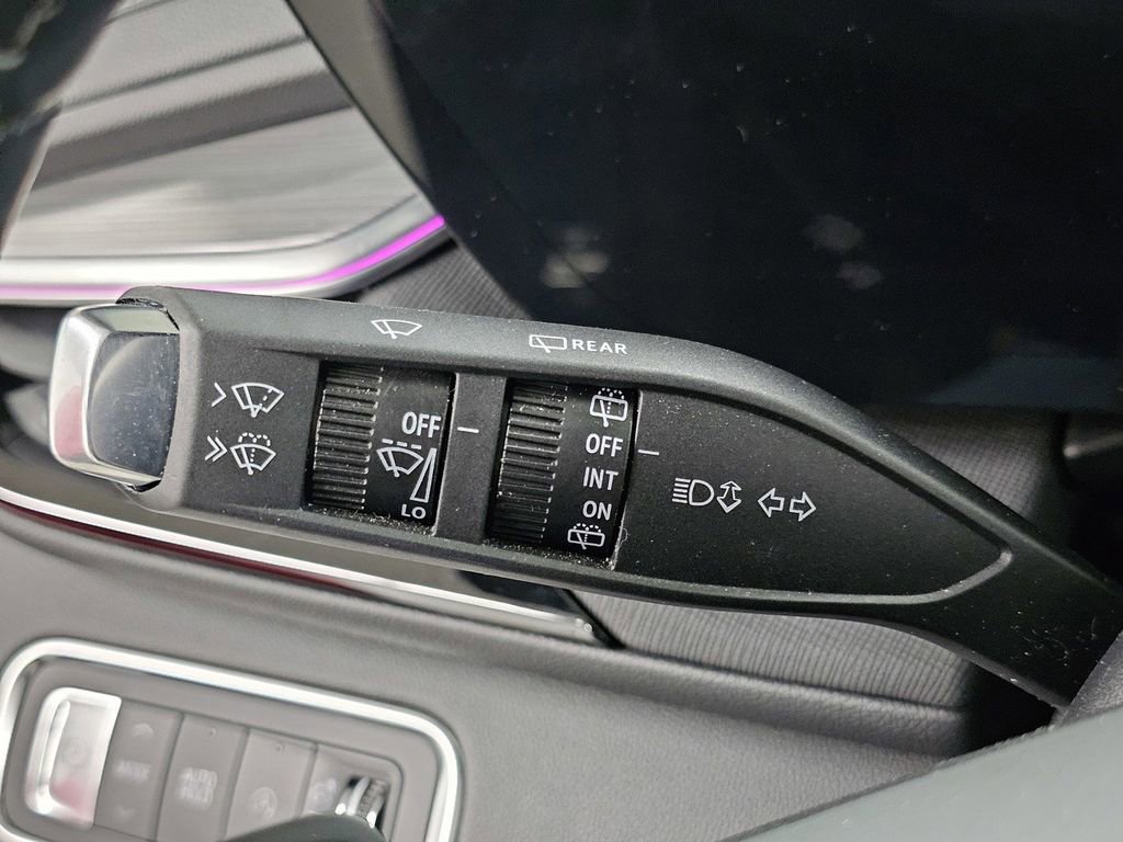 Used 2025 Buick Enclave Preferred image 32