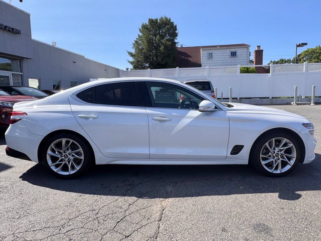 Used 2022 Genesis G70 2.0T AWD/4WD image 8