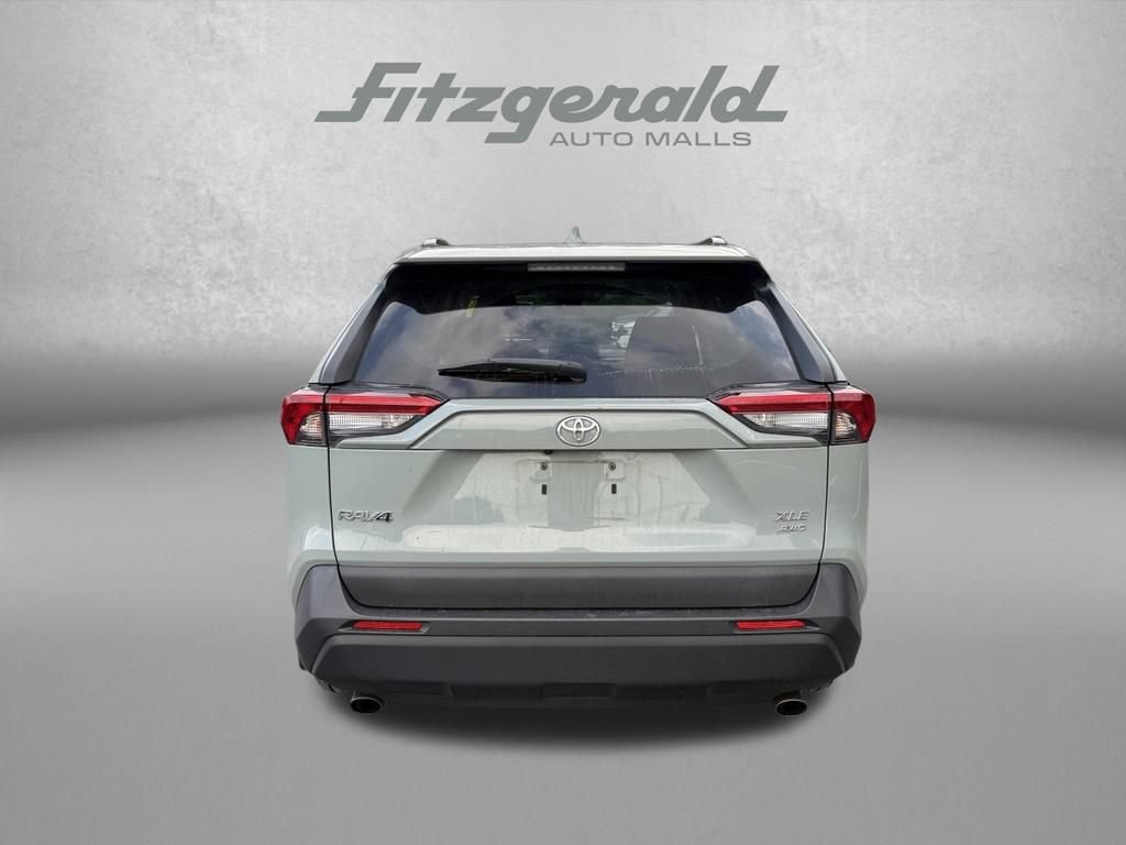 Used 2021 Toyota RAV4 XLE AWD/4WD image 7