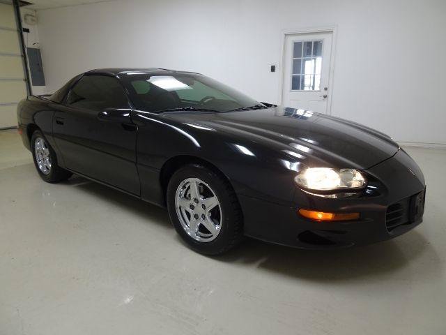 Used 1998 Chevrolet Camaro Z28 w/ Preferred Equipment Group 2 RWD image 2