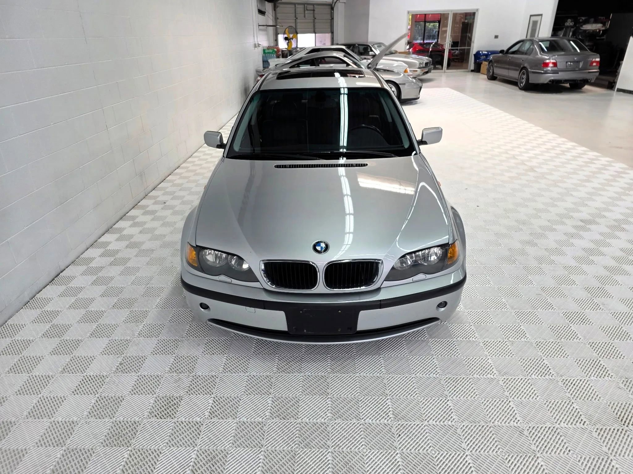 Used 2003 BMW 325i Sedan image 39