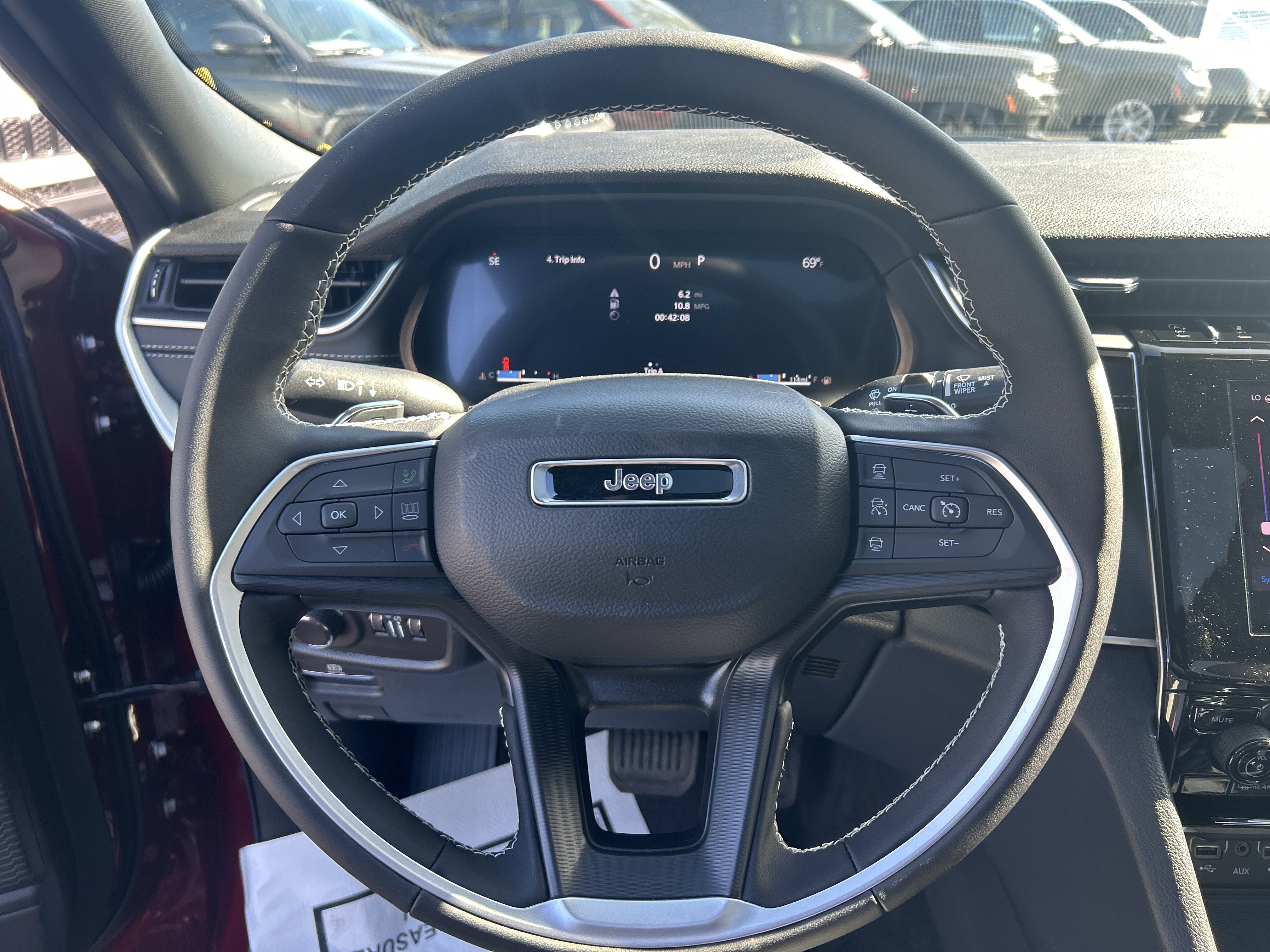 New 2025 Jeep Grand Cherokee Altitude image 40