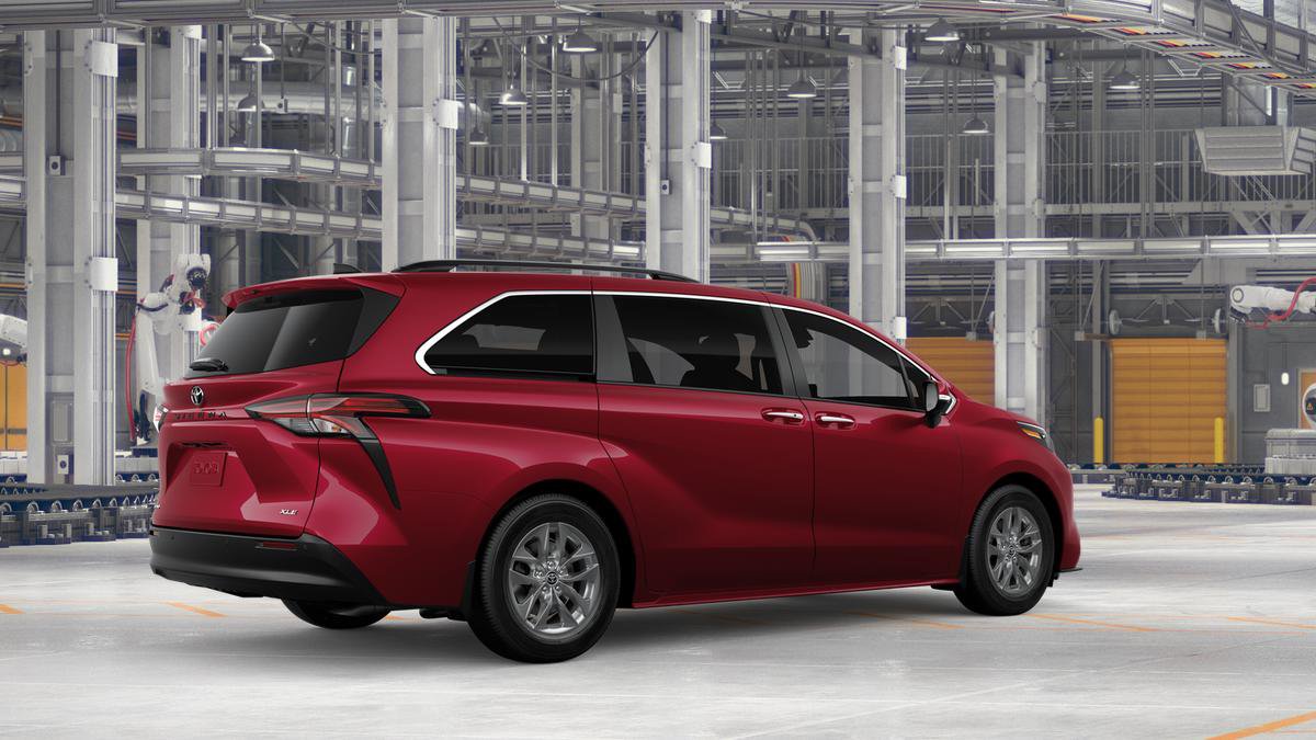 New 2026 Toyota Sienna XLE image 28