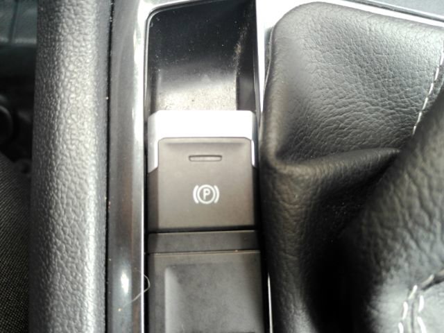 Used 2022 Volkswagen Tiguan S FWD image 46