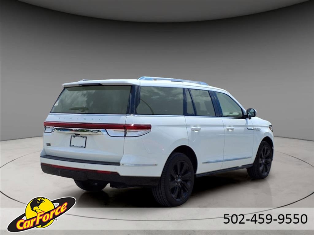 Used 2023 Lincoln Navigator Reserve image 10