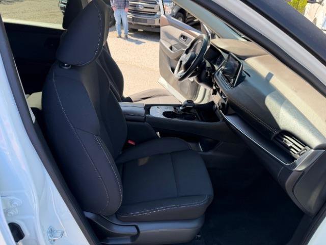 Used 2023 Nissan Rogue S image 39