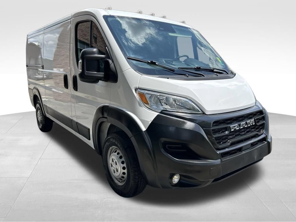 Used 2025 RAM ProMaster 2500 w/ Convenience Group FWD image 8