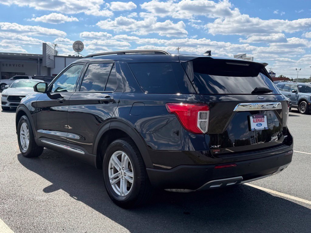 Used 2023 Ford Explorer XLT w/ Equipment Group 202A AWD/4WD image 7