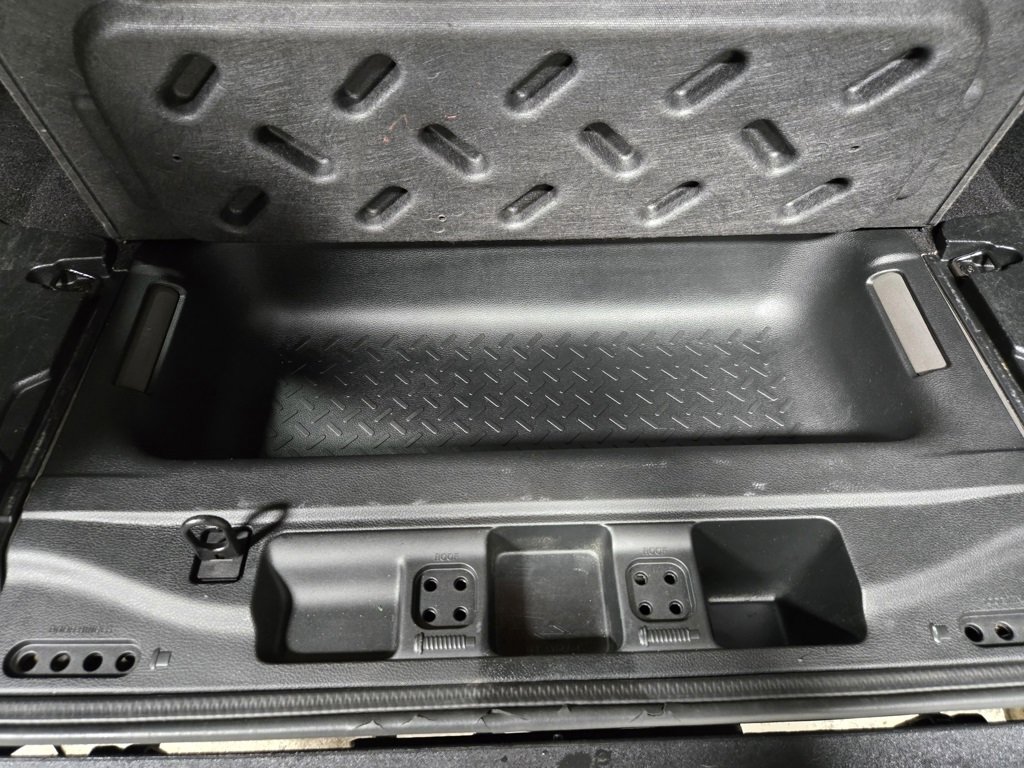 Used 2017 Jeep Wrangler Unlimited Sport w/ Connectivity Group image 39