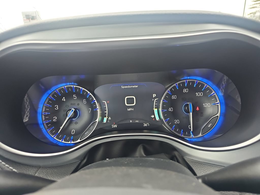 New 2026 Chrysler Pacifica Limited AWD/4WD image 18