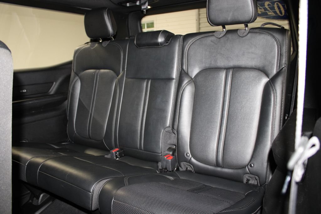 Used 2024 Jeep Wagoneer Series II w/ Flexible Seating Group AWD/4WD image 27