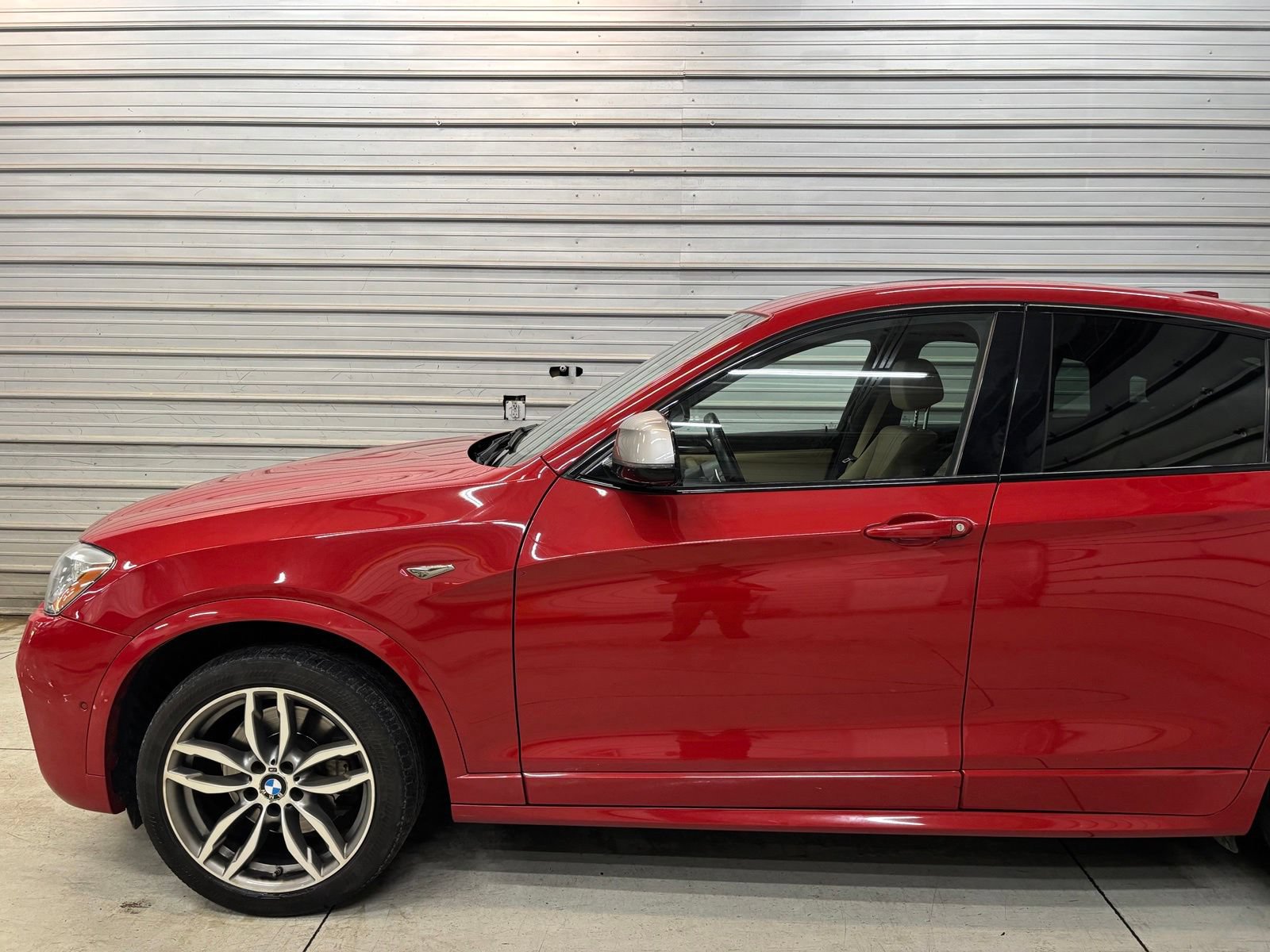 Used 2018 BMW X4 M40i AWD/4WD image 3