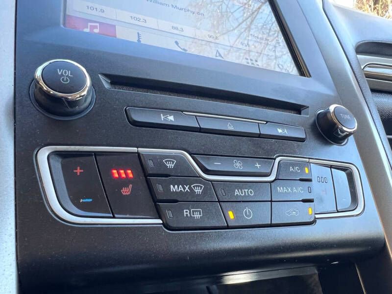 Used 2018 Ford Fusion Energi SE image 19