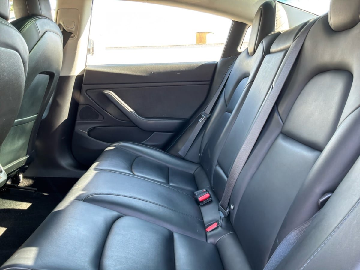 Used 2018 Tesla Model 3 Long Range RWD image 19