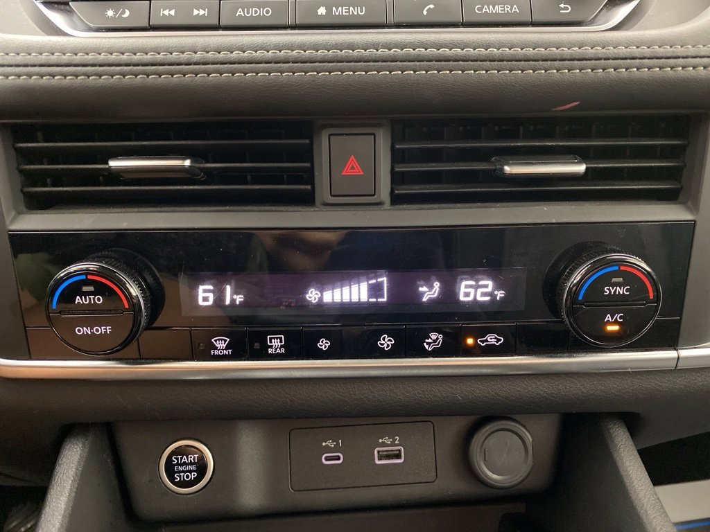 Used 2023 Nissan Rogue S image 19