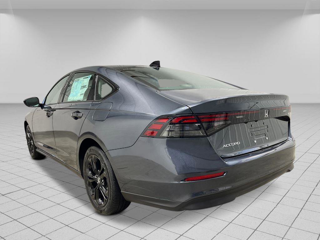New 2025 Honda Accord SE image 3