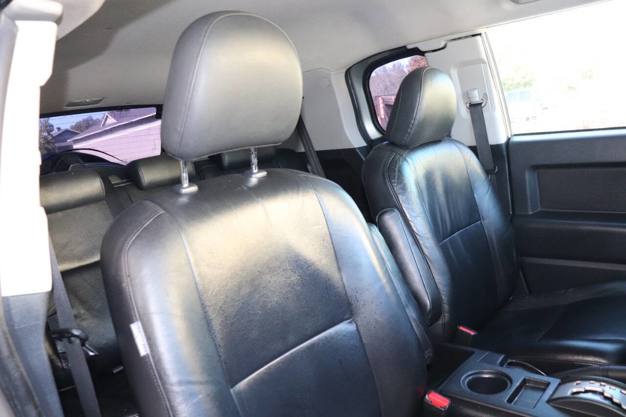Used 2010 Toyota FJ Cruiser 4WD image 30