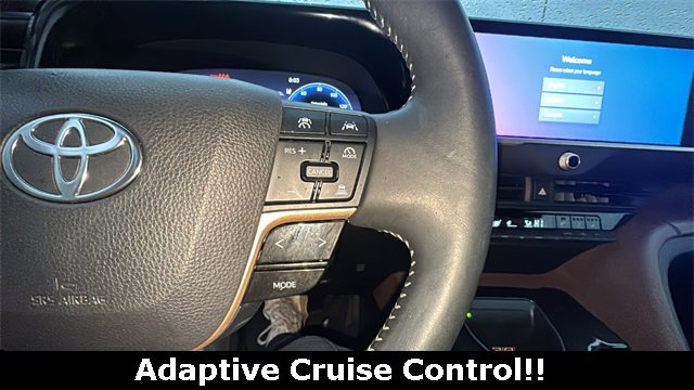 Used 2024 Toyota Crown Limited image 5