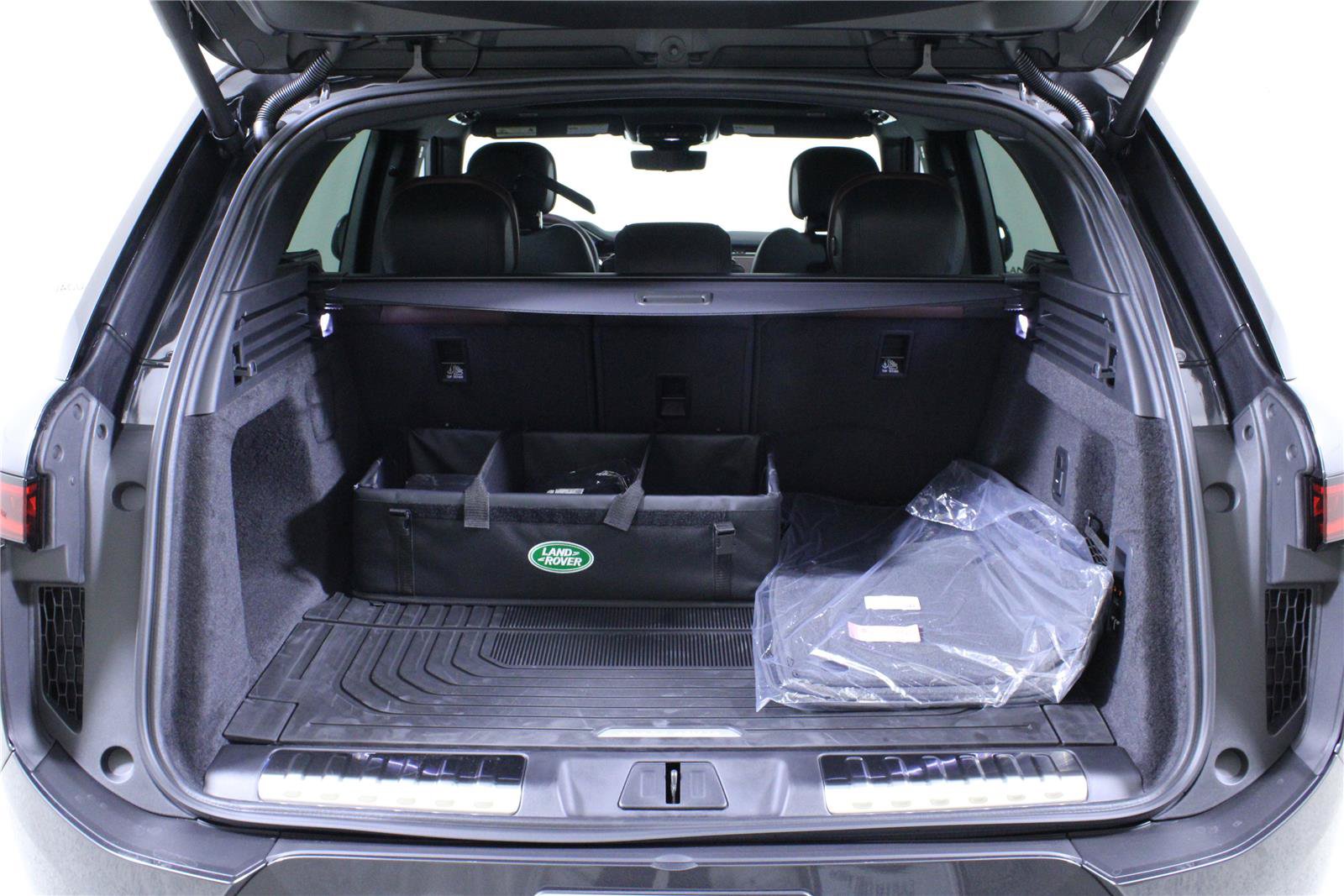 New 2026 Land Rover Range Rover Sport Dynamic SE AWD/4WD image 9