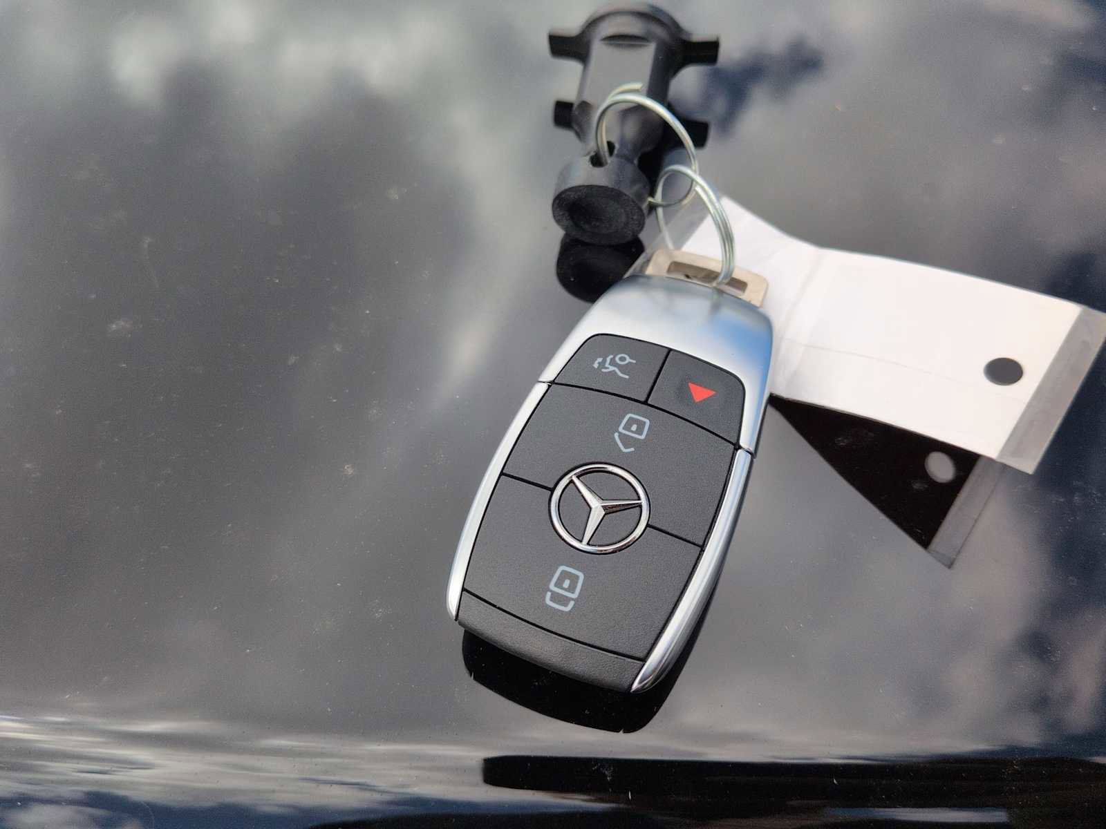 Used 2025 Mercedes-Benz GLE 350 4MATIC image 36