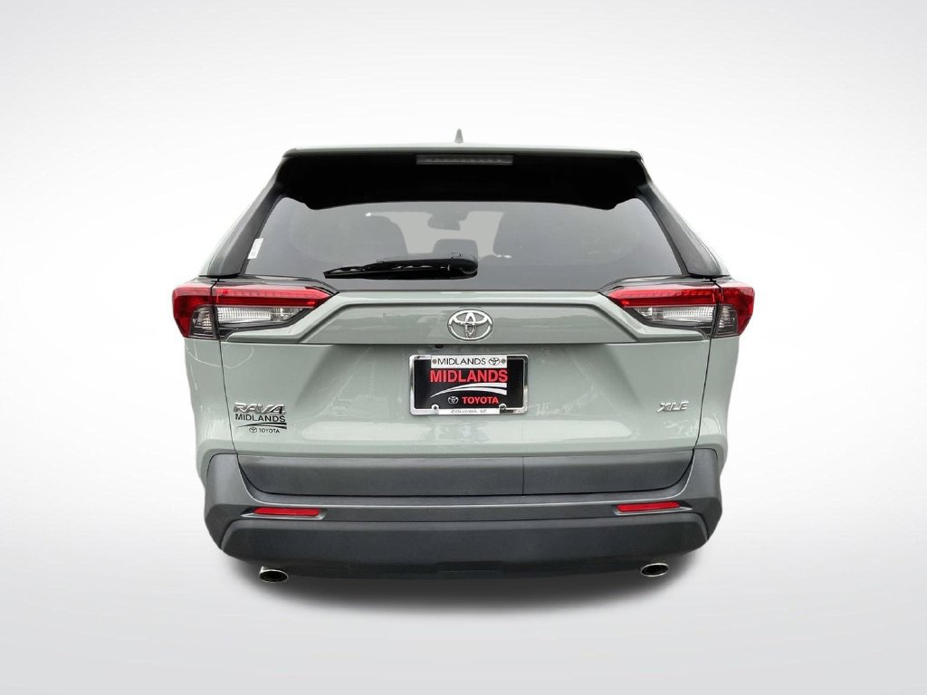 Used 2019 Toyota RAV4 XLE Premium w/ Cold Weather Package FWD image 14