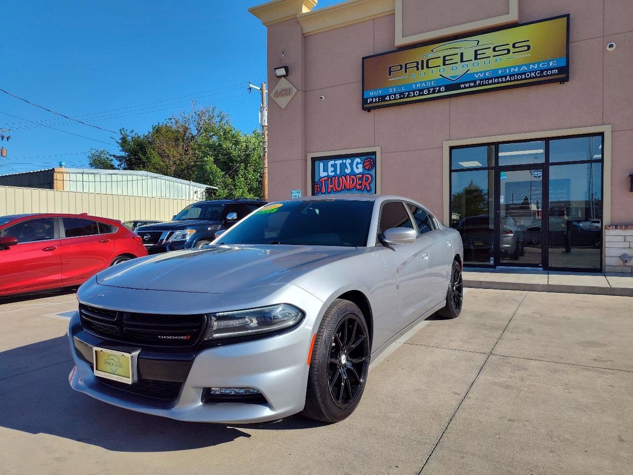 Used 2015 Dodge Charger SXT RWD image 8