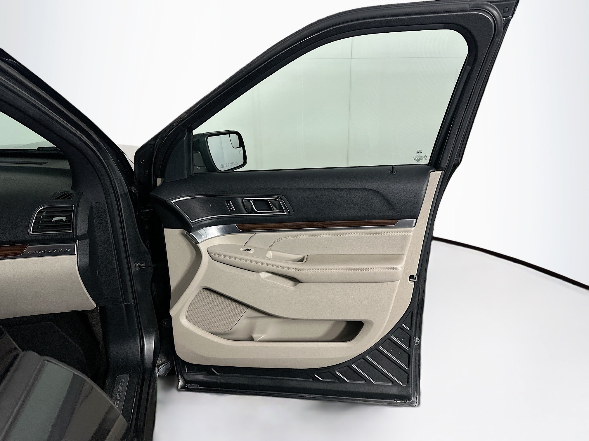 Used 2018 Ford Explorer Limited FWD image 33